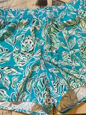 Lilly Pulitzer Turquoise Green White Tropical Floral Shorts